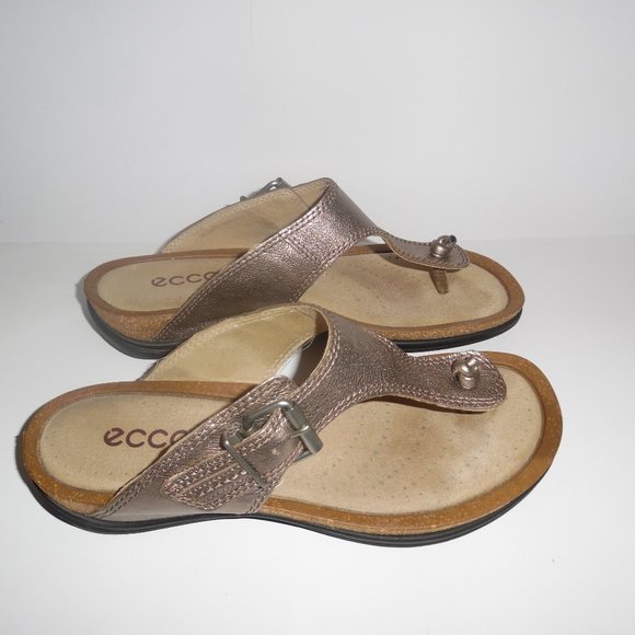 ECCO Passion Warm Grey Metallic Thong Slip Casual Comfy Leather Sandal - Picture 11 of 14